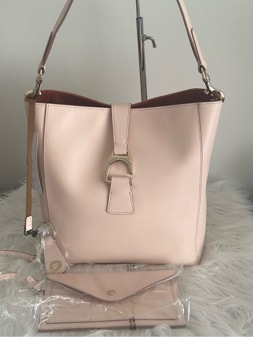 Dooney & Bourke Ashley Blush Pink Leather Shoulder Tote Bag Wallet Set NWT - Picture 4 of 16